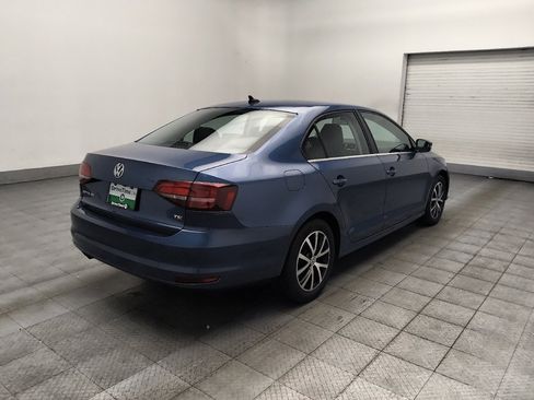 Used 2017 Volkswagen Jetta SE FWD image 9