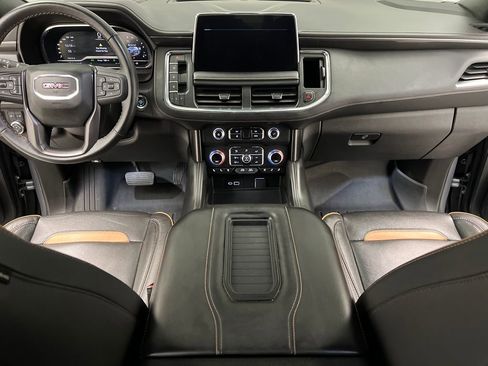 Used 2022 GMC Yukon XL AT4 AWD/4WD image 43