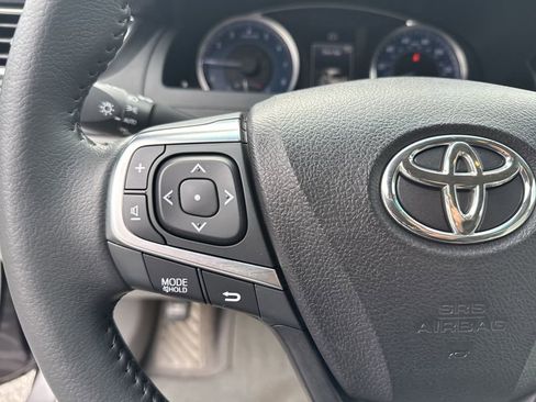 Used 2016 Toyota Camry XLE w/ Moonroof Package FWD image 24