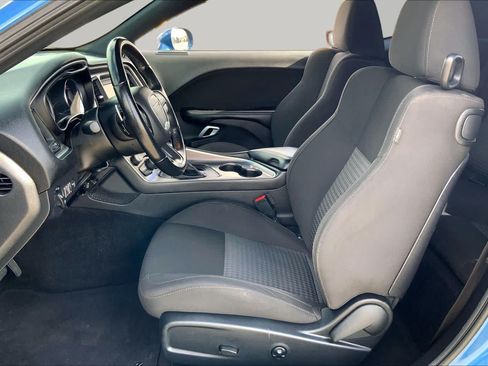 Used 2021 Dodge Challenger GT RWD image 8