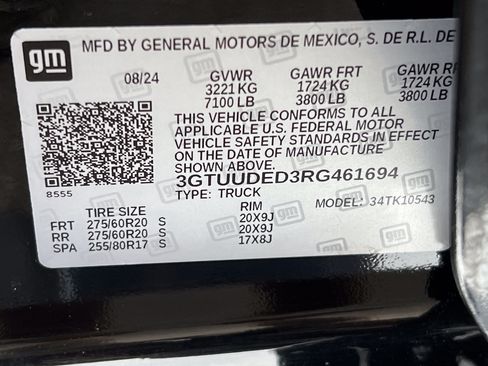 Used 2024 GMC Sierra 1500 SLT w/ SLT Premium Plus Package AWD/4WD image 36