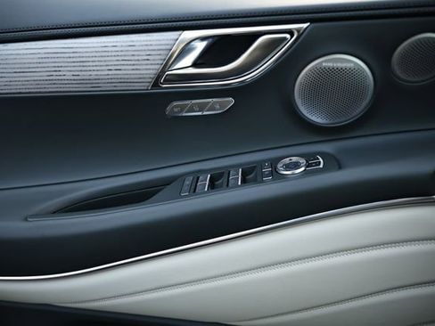 New 2026 Genesis GV80 2.5T Advanced image 17