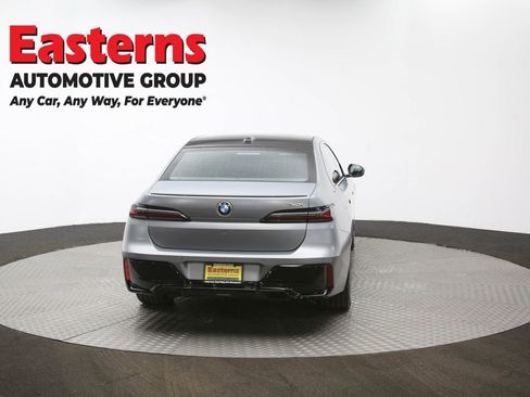 Used 2023 BMW 740i w/ Executive Package RWD image 42