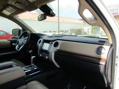 Used 2018 Toyota Tundra Limited image 11
