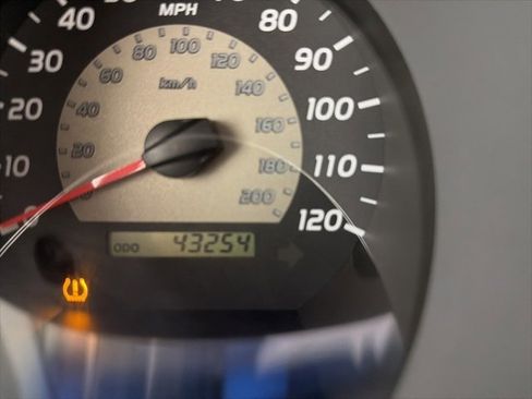 Used 2006 Toyota Tacoma 2WD Regular Cab image 41