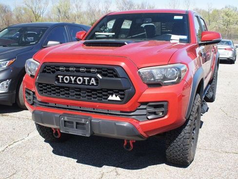 Used 2017 Toyota Tacoma TRD Pro AWD/4WD image 1