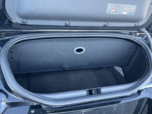 Used 2005 Chrysler Crossfire Limited image 22