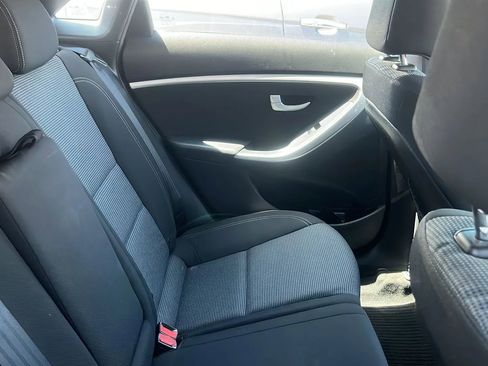 Used 2016 Hyundai Elantra GT w/ Option Group 02 FWD image 4