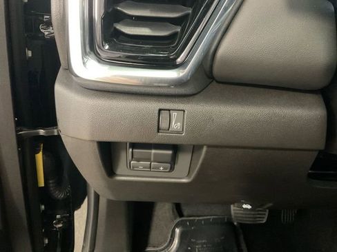 New 2025 GMC Canyon Elevation w/ Convenience Package image 16