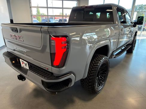 Used 2025 GMC Sierra 3500 AT4 w/ AT4 Premium Plus Package AWD/4WD image 6