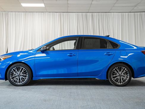 Used 2023 Kia Forte GT-Line w/ GT-Line Premium Package image 5