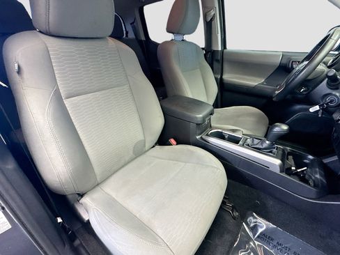 Used 2016 Toyota Tacoma SR5 image 15