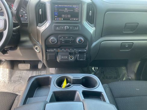 Used 2024 Chevrolet Silverado 1500 Custom w/ Turbomax Blackout Package RWD image 17