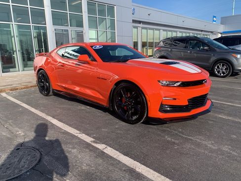 Used 2021 Chevrolet Camaro SS image 3