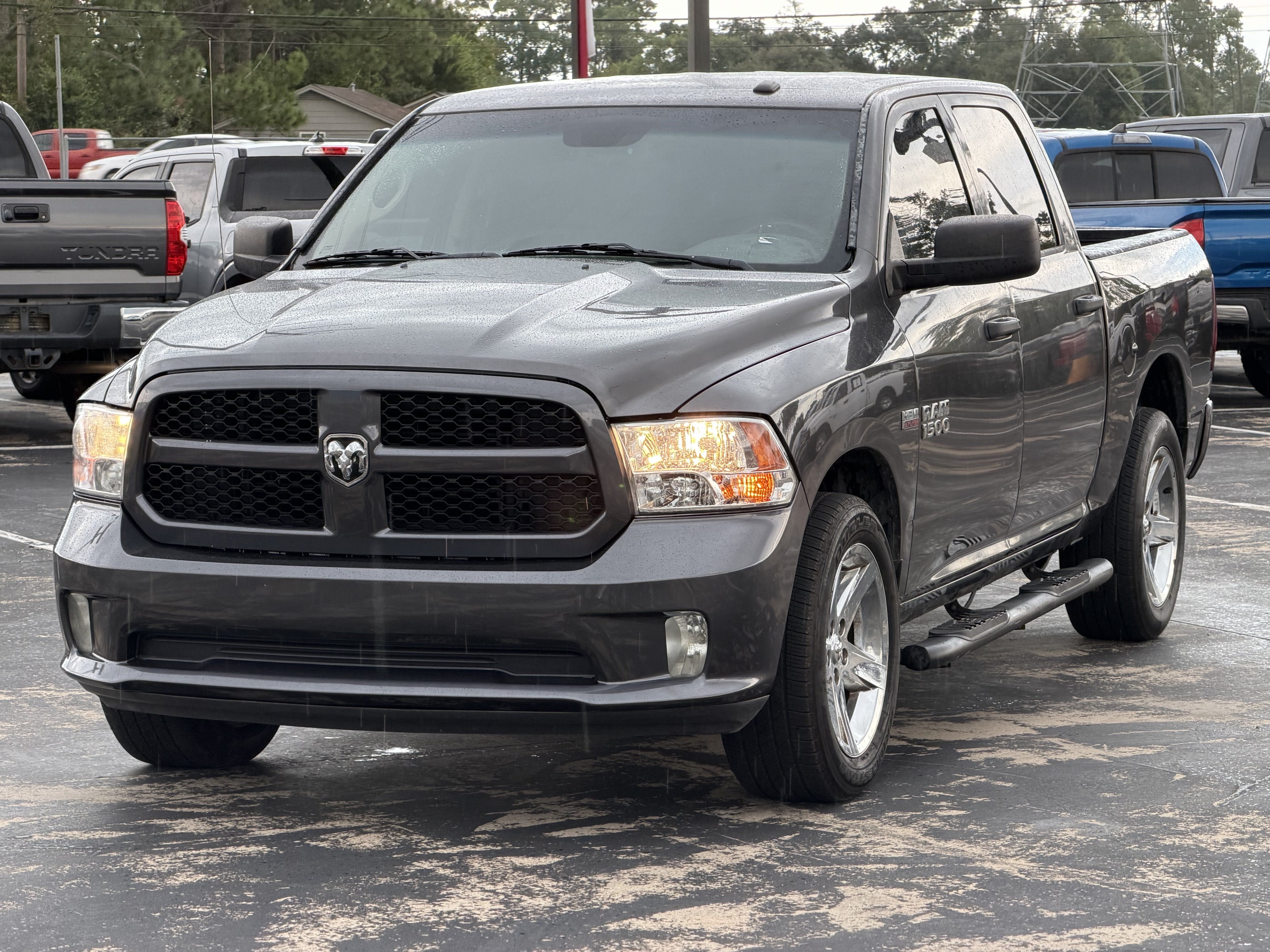 Used 2016 RAM 1500 Express RWD image 5