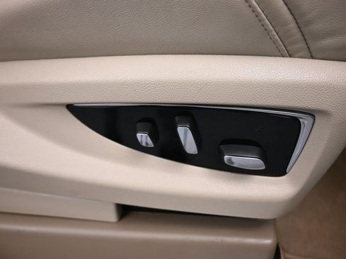 Used 2018 Cadillac Escalade ESV Luxury image 63