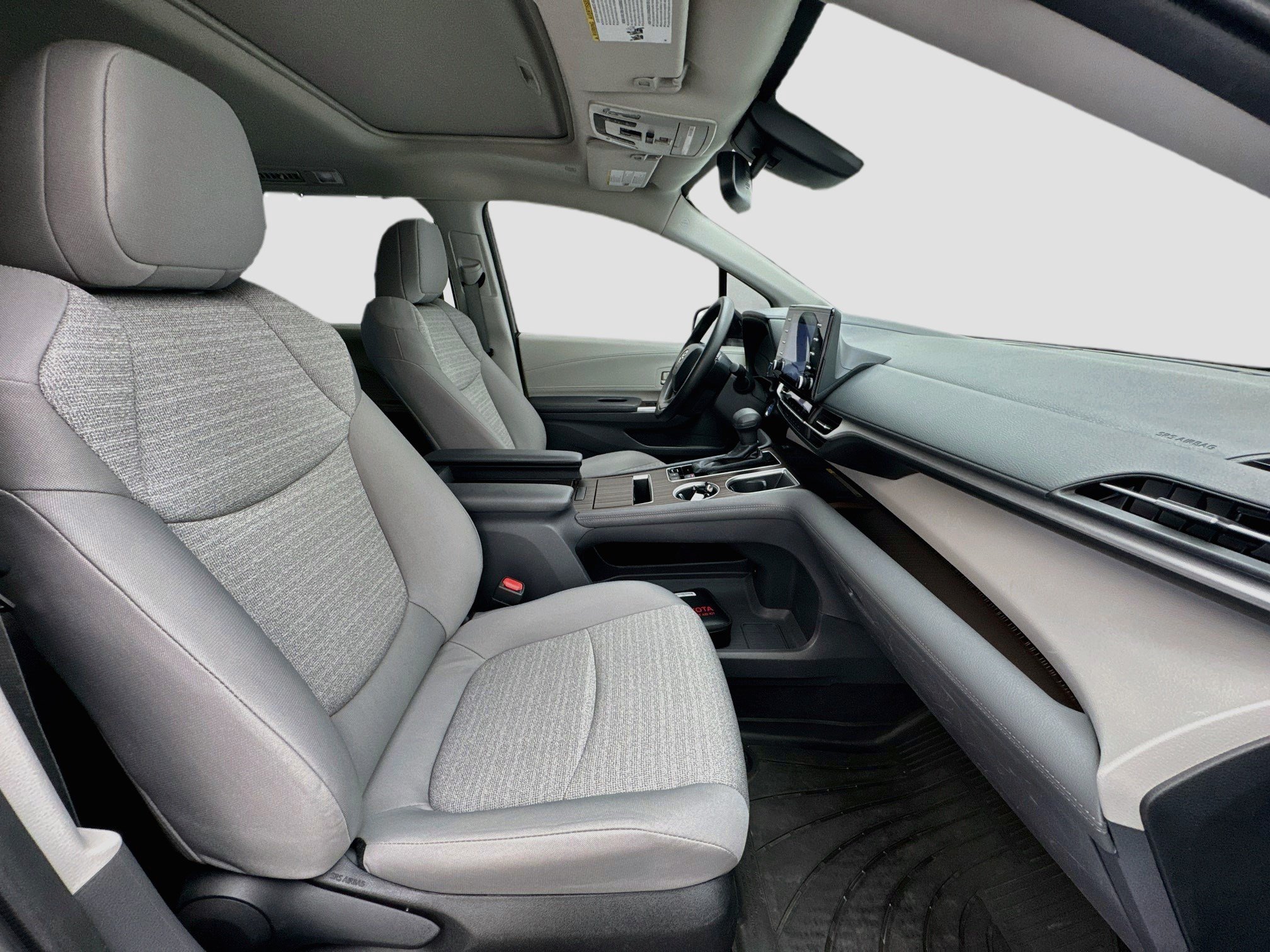 Used 2023 Toyota Sienna LE w/ LE Plus Package AWD/4WD image 22
