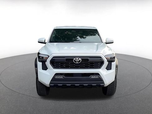 Used 2025 Toyota Tacoma TRD Off-Road AWD/4WD image 4