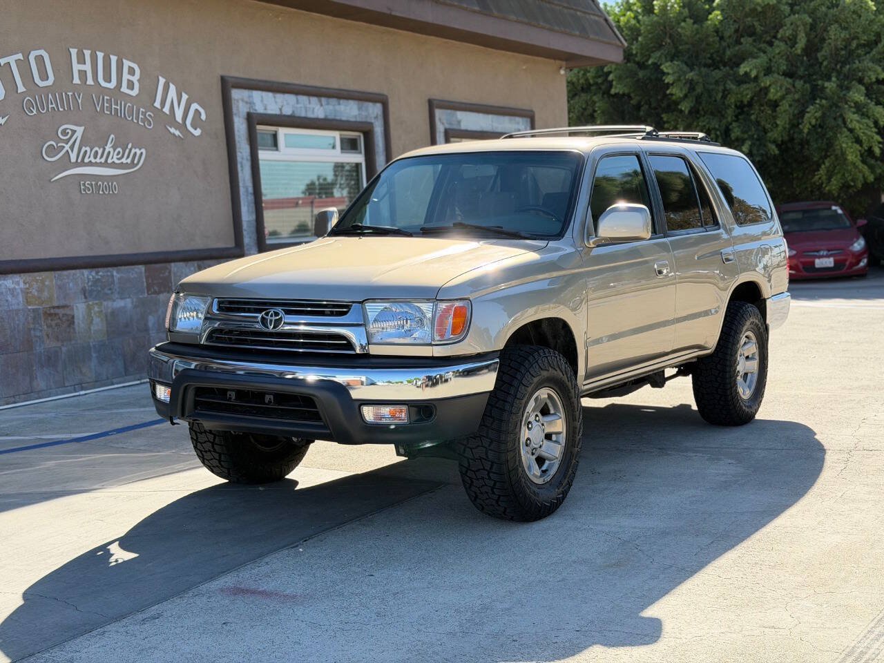 Used 2001 Toyota 4Runner SR5 RWD image 2