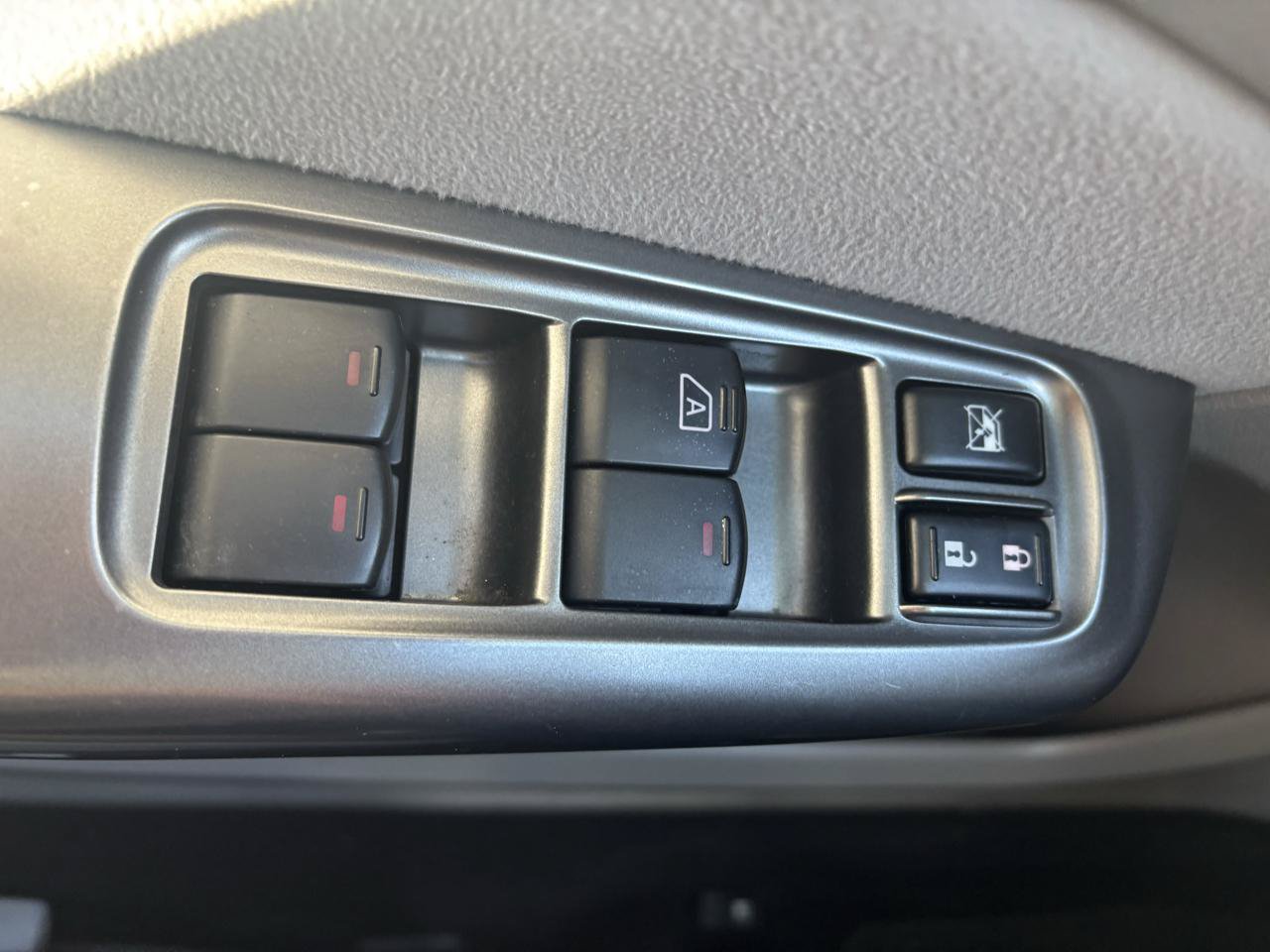 Used 2012 Subaru Forester 2.5X Limited AWD/4WD image 17