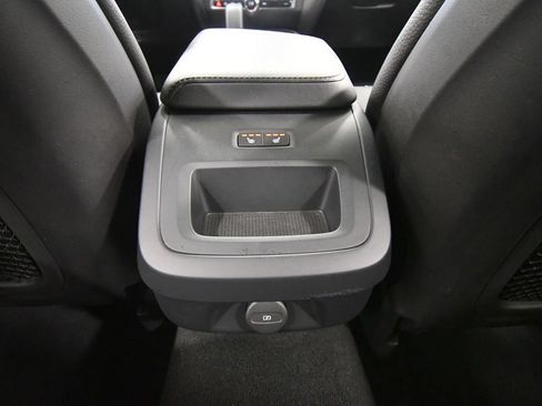 Used 2025 Volvo V60 B5 Cross Country Plus AWD/4WD image 17