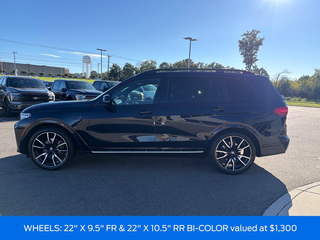 Used 2022 BMW X7 xDrive40i w/ M Sport Package AWD/4WD image 7