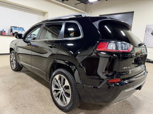 Used 2019 Jeep Cherokee Overland w/ Technology Group image 20