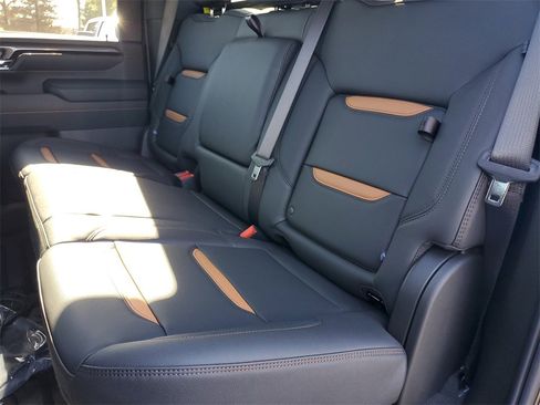 New 2026 GMC Sierra 2500 AT4 w/ AT4 Premium Plus Package image 9