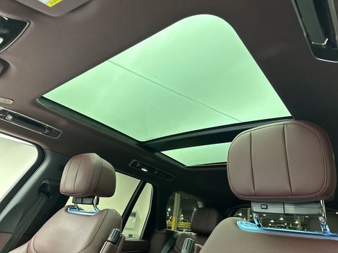 Used 2024 Land Rover Range Rover SE image 16