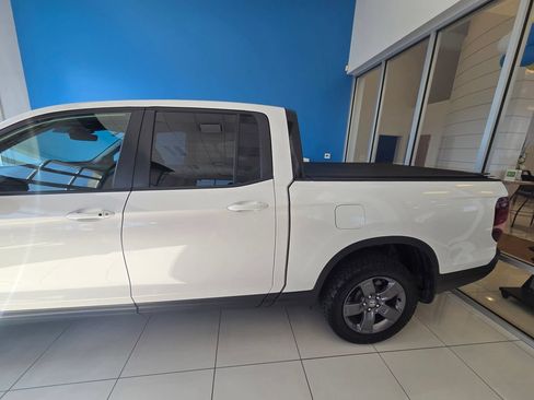 Certified 2025 Honda Ridgeline TrailSport image 6