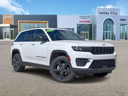 Used 2023 Jeep Grand Cherokee Altitude