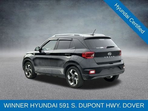 Certified 2024 Hyundai Venue SEL image 3