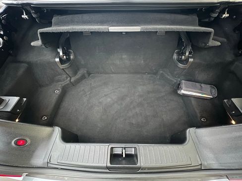 Used 2018 Mercedes-Benz SL 550 image 18