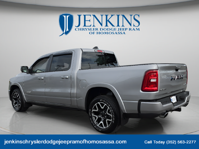 Used 2025 RAM 1500 Laramie AWD/4WD image 8