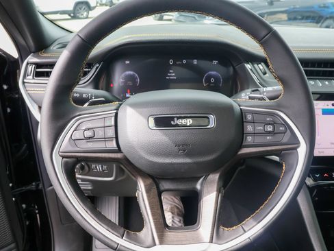 New 2026 Jeep Grand Cherokee L Limited AWD/4WD image 28