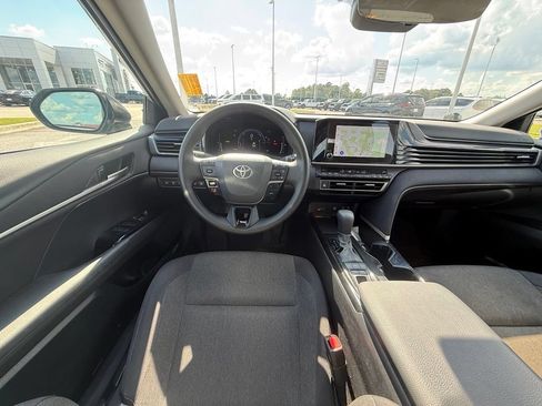 Used 2025 Toyota Camry LE FWD image 10