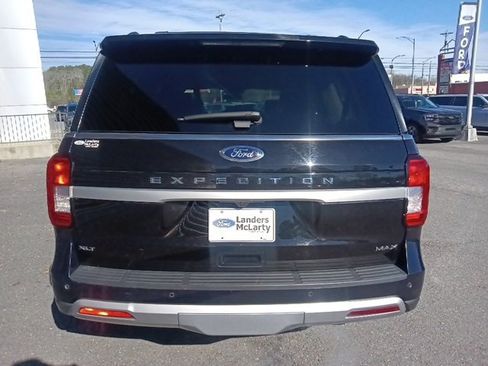 Used 2023 Ford Expedition Max XLT image 4