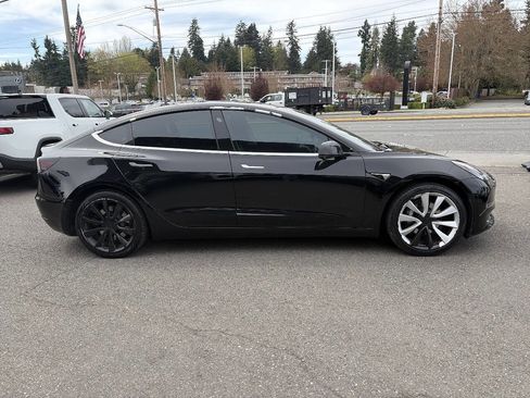 Used 2018 Tesla Model 3 Long Range RWD image 9