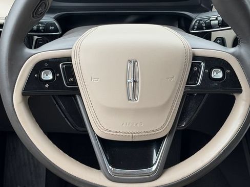 Used 2020 Lincoln Aviator 2WD image 15