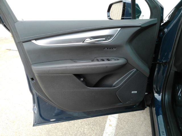 Used 2024 Cadillac XT6 Luxury w/ LPO, Floor Liner Package AWD/4WD image 11