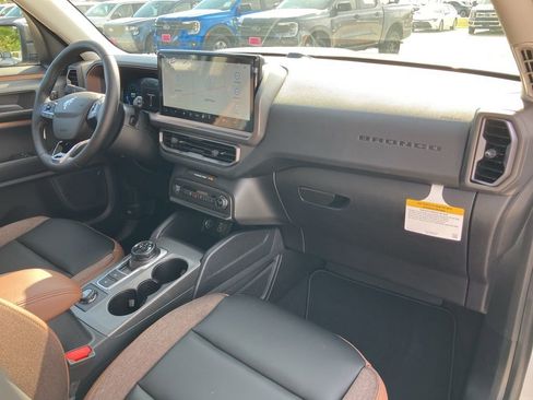 New 2025 Ford Bronco Sport Outer Banks image 13