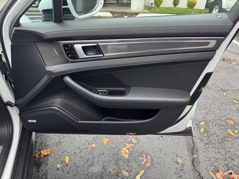 Used 2018 Porsche Panamera Turbo image 21