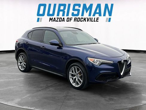 Used 2018 Alfa Romeo Stelvio Ti Sport image 1