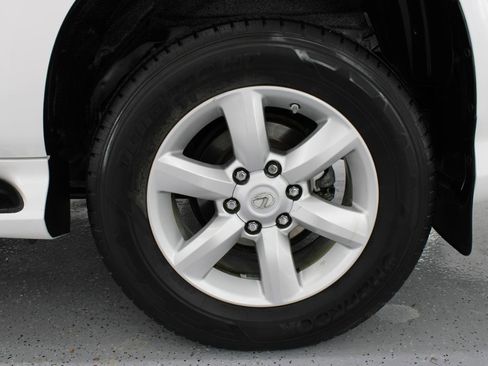 Used 2014 Lexus GX 460 image 79