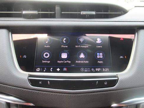 New 2025 Cadillac XT6 Luxury image 21