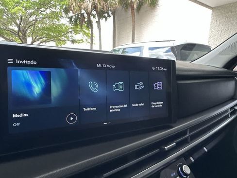Used 2025 Hyundai Santa Fe SEL FWD image 18