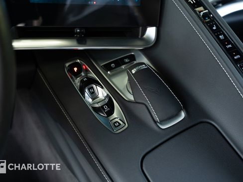 Used 2024 Chevrolet Corvette Stingray Preferred Cpe w/ Z51 Performance Package image 19