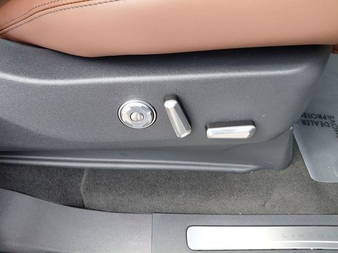 New 2026 Lincoln Navigator L Reserve image 29