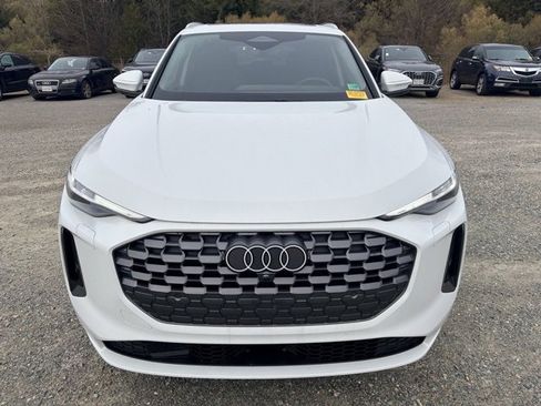 Used 2025 Audi Q5 Premium Plus w/ Premium Plus image 2