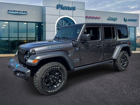 Used 2023 Jeep Wrangler Unlimited w/ Cold Weather Group AWD/4WD image 4